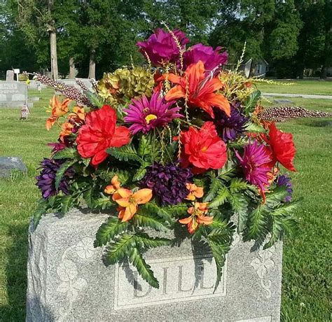 saddle flower arrangements|making flower saddles for headstones.